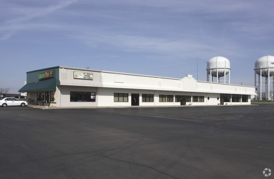 8001 N University St, Peoria, IL for sale - Building Photo - Image 1 of 20