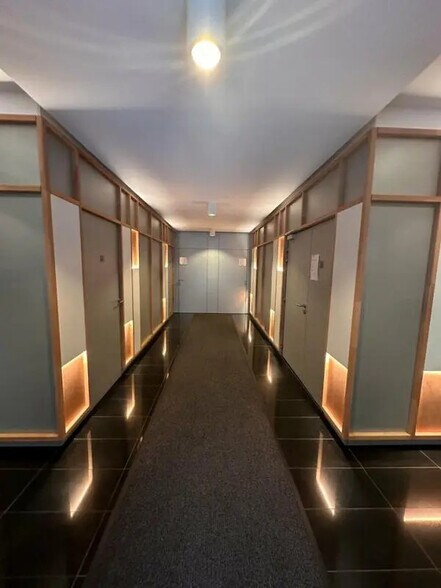 Bureau dans Schiltigheim à louer - Hall d’entrée - Image 3 de 7