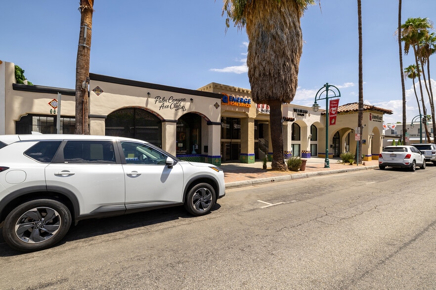 310-320 N Palm Canyon Dr, Palm Springs, CA for lease - Building Photo - Image 2 of 19