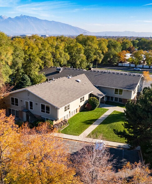 1020 Atherton Dr, Salt Lake City, UT à louer - Photo du bâtiment - Image 2 de 8