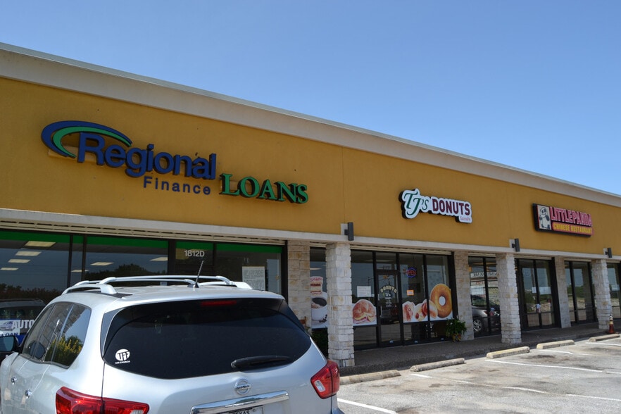 1808-1812 Santa Fe Dr, Weatherford, TX for lease - Building Photo - Image 2 of 11