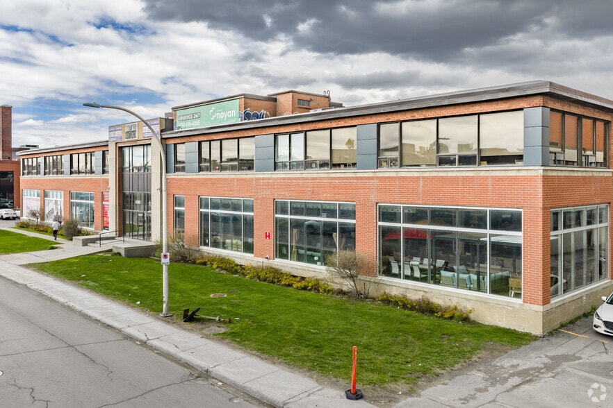 4360 Ch de la Côte-de-Liesse, Mt Royal, QC for lease - Primary Photo - Image 1 of 19