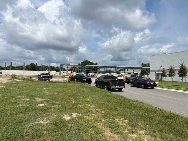 3882 Enterprise Way, Sanford, FL for lease - Building Photo - Image 3 of 5