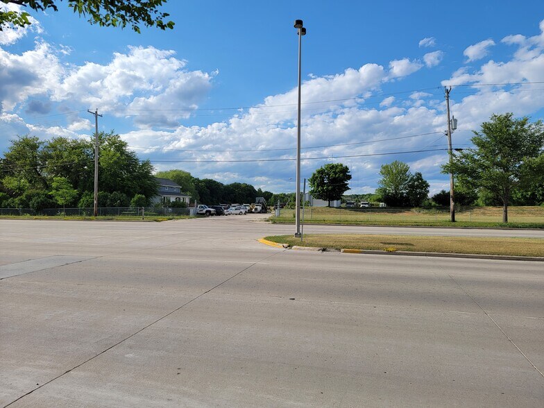 5732 W Rawson Ave, Franklin, WI for sale - Building Photo - Image 3 of 12