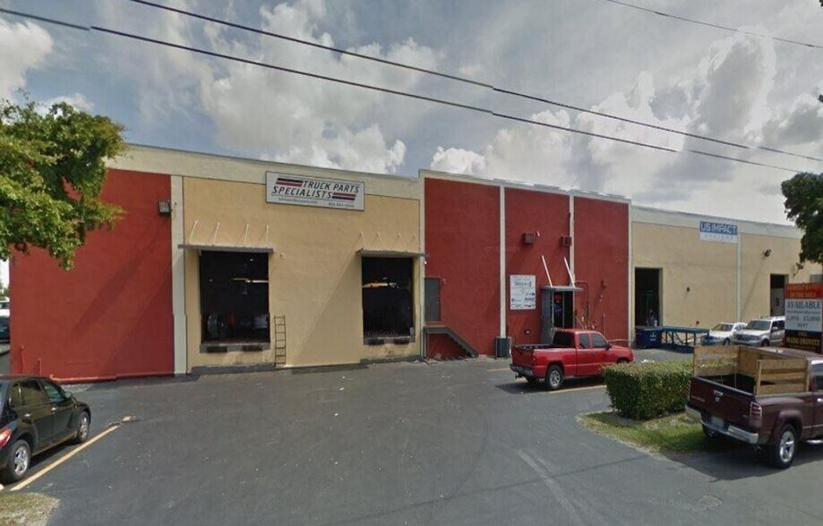 3051-3061 NW 75th Ave, Miami, FL for lease - Building Photo - Image 2 of 15