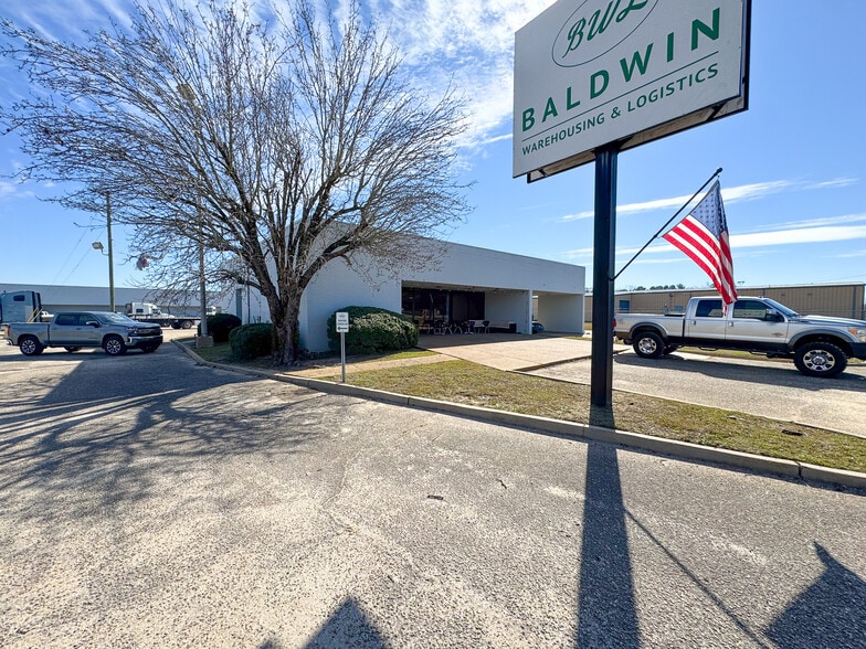 1808 S Craft Hwy, Chickasaw, AL à louer - Photo principale - Image 1 de 13