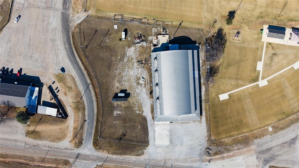 3300 Milam Dr, Brownwood, TX à vendre - Photo du bâtiment - Image 3 de 40