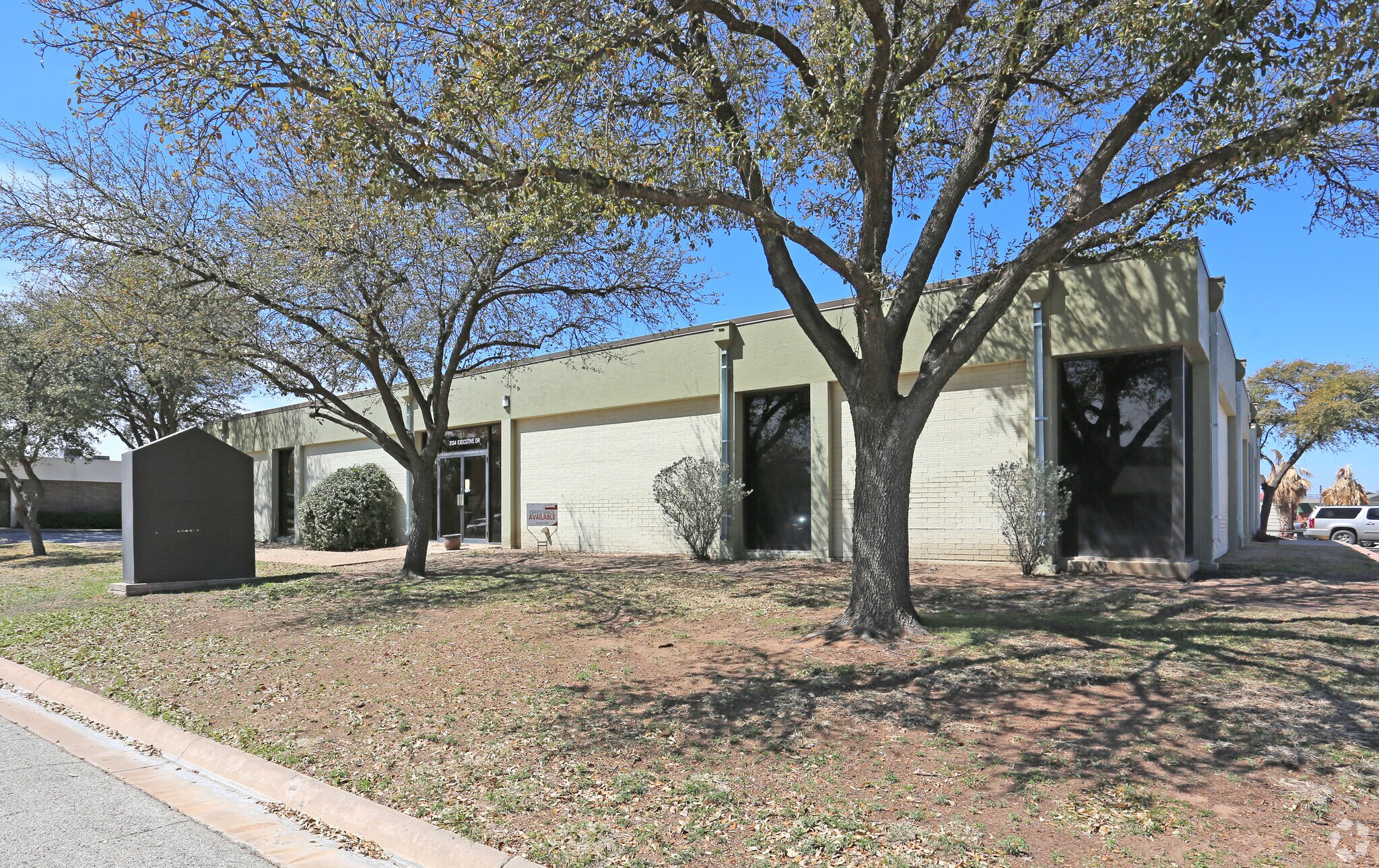 3134 Executive Dr, San Angelo, TX for lease Primary Photo- Image 1 of 13