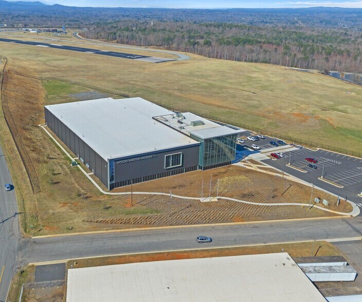 2030 9th Ave NW, Hickory, NC for lease - Building Photo - Image 2 of 4