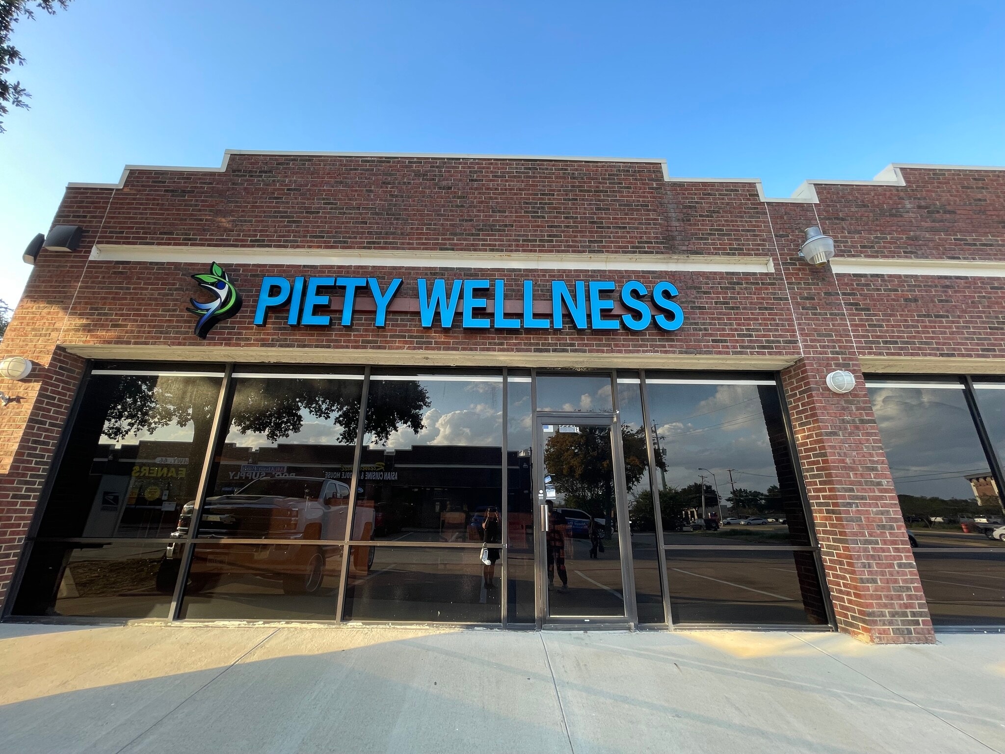 8600-8602 State Highway 66, Rowlett, TX for lease Primary Photo- Image 1 of 29