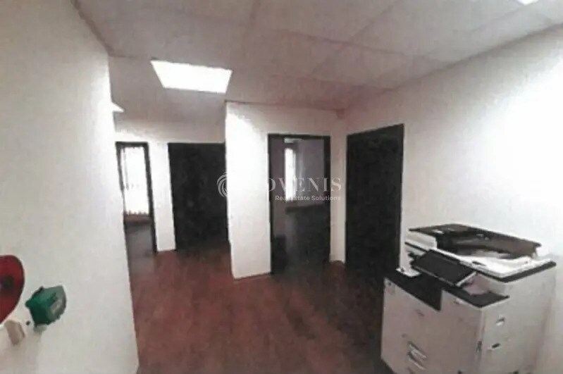 Office in Nîmes for lease - Interior Photo - Image 3 of 4