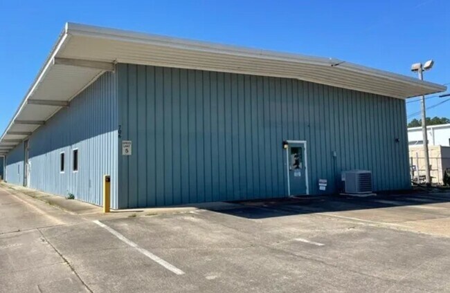 More details for 706 Anchors St NW, Fort Walton Beach, FL - Industrial for Lease