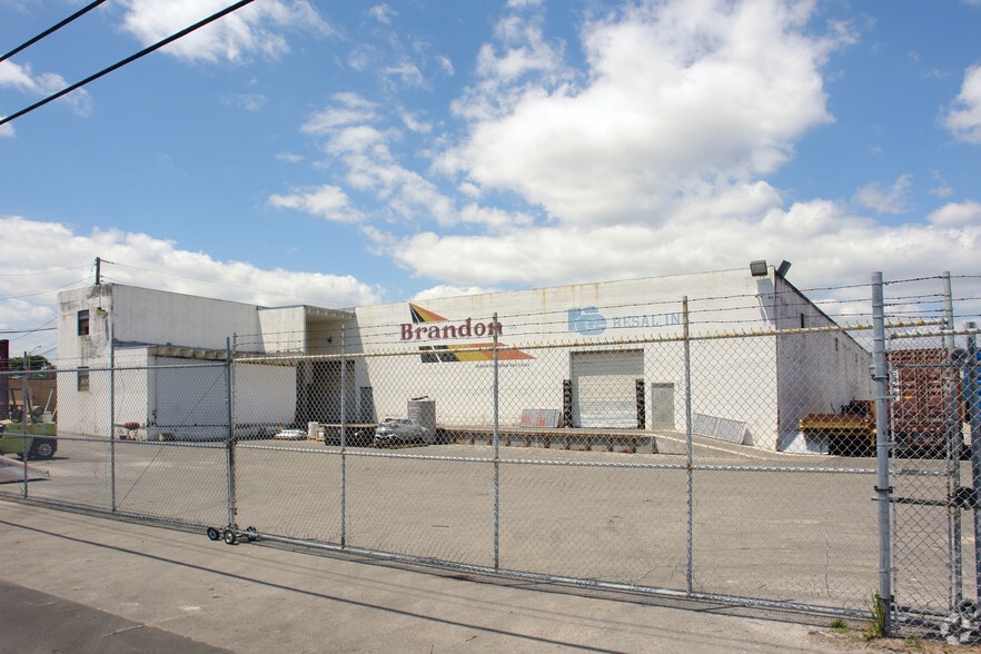 2902 Tuxedo Ave, West Palm Beach, FL à vendre - Photo du bâtiment - Image 2 de 20