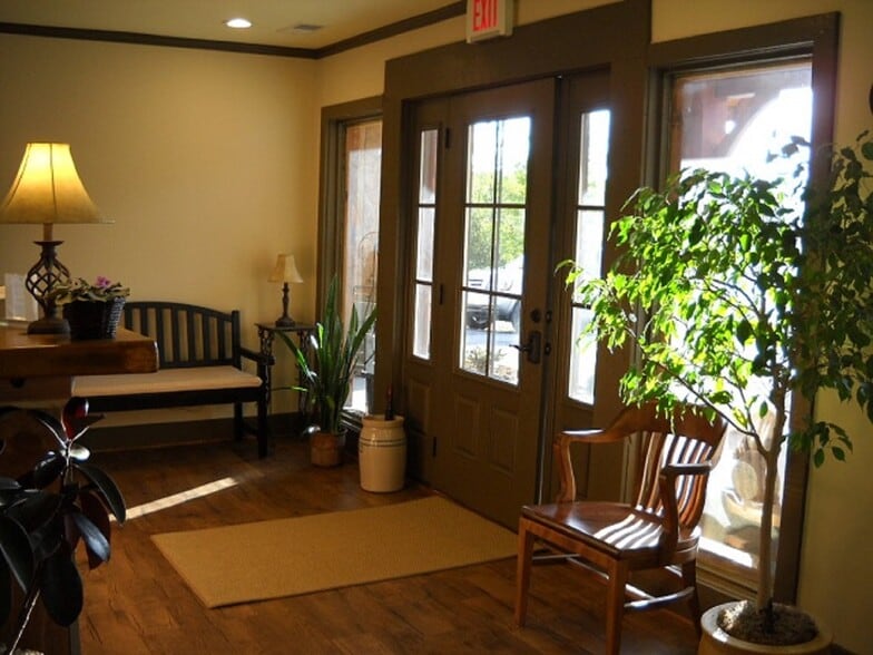 444 Beech Mountain Pky, Beech Mountain, NC for lease - Building Photo - Image 3 of 31