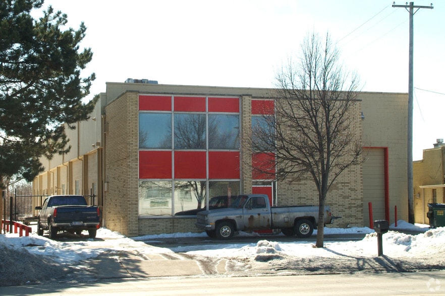 71 W Walton Blvd, Pontiac, MI à louer - Photo du bâtiment - Image 3 de 9