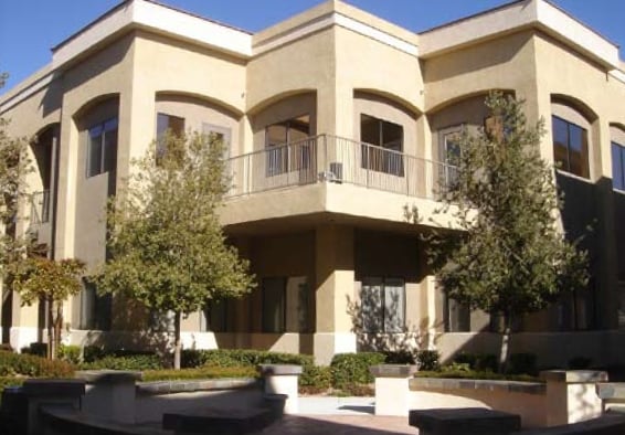 8879 W Flamingo Rd, Las Vegas, NV à vendre - Photo du bâtiment - Image 2 de 10