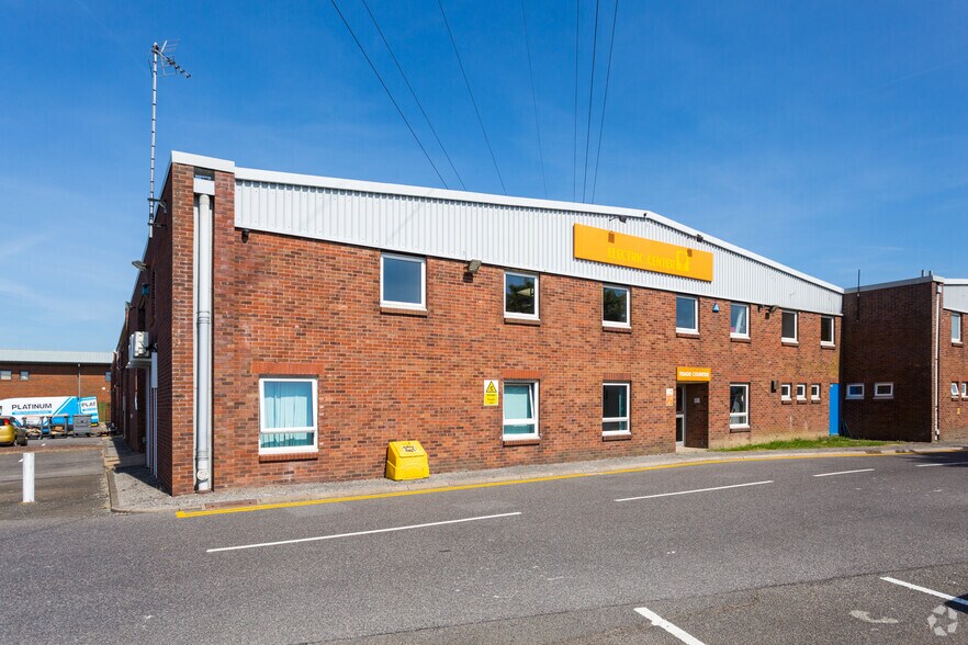 58-66 Hammonds Dr, Eastbourne à louer - Photo du bâtiment - Image 2 de 2