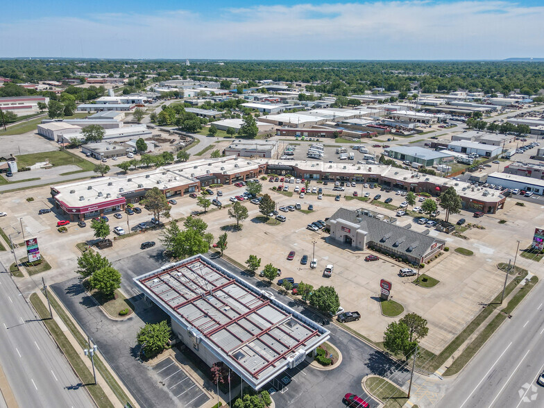 697-845 N Aspen Ave, Broken Arrow, OK à louer - Aérien - Image 3 de 15