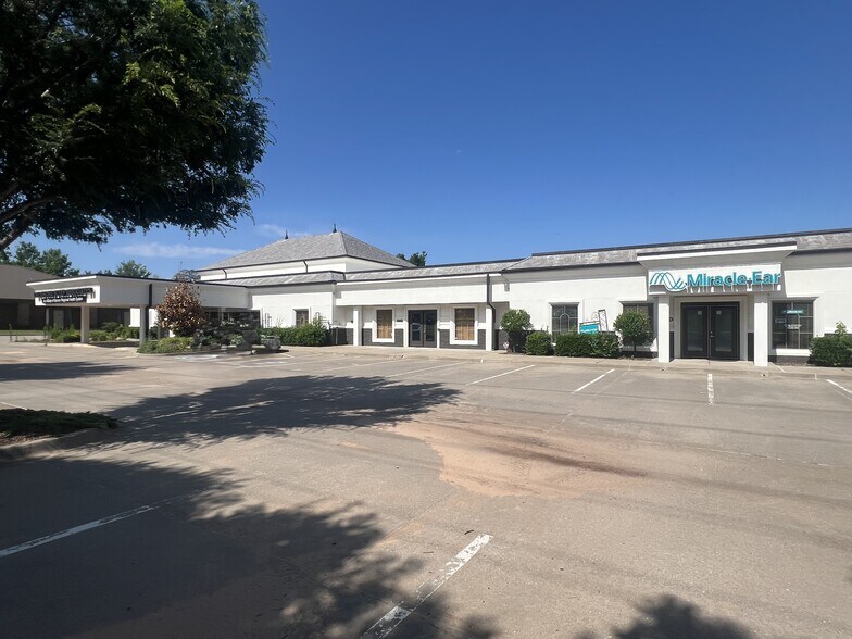 620-650 24th Ave SW, Norman, OK à louer - Photo du bâtiment - Image 2 de 5