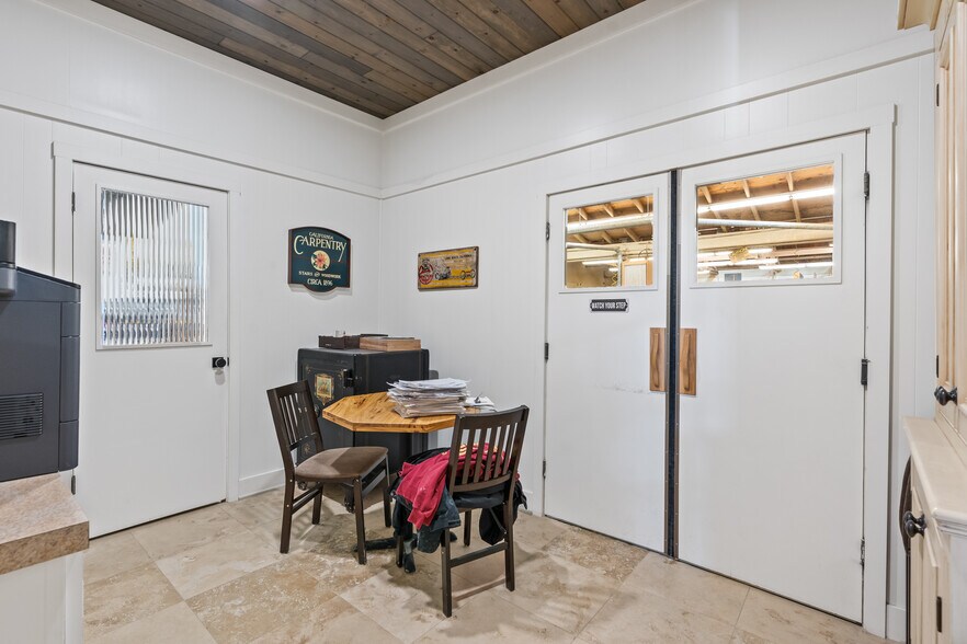 224 N Smith St, Santa Maria, CA à vendre - Photo du bâtiment - Image 2 de 25