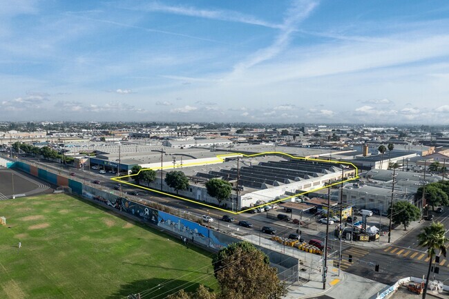 Plus de détails pour 620-640 E Slauson Ave, Los Angeles, CA - Industriel à vendre