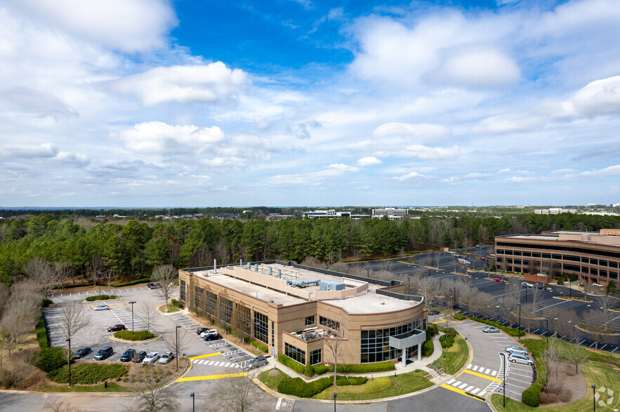 3500 Paramount Pky, Morrisville, NC for lease - Building Photo - Image 2 of 5