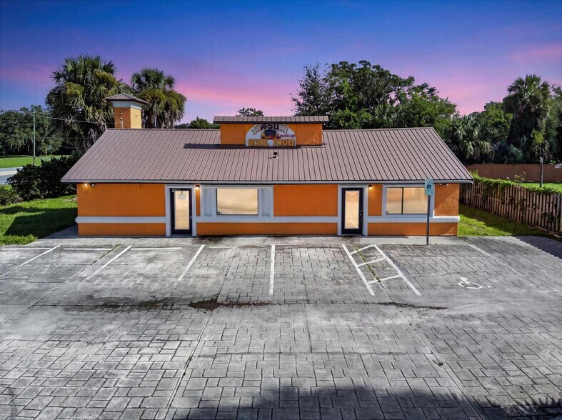 102 Phillips Dairy Rd, Palatka, FL à vendre - Photo du bâtiment - Image 1 de 92