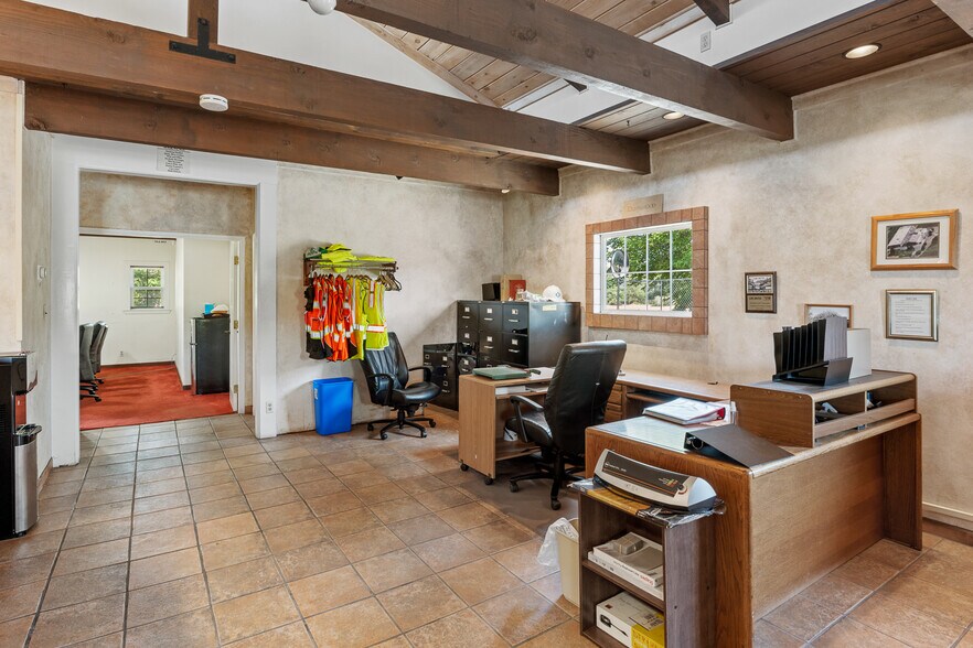 2399 N State Street, Ukiah, CA à louer - Photo intérieure - Image 3 de 13