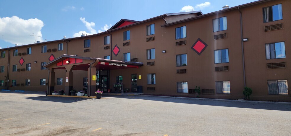 1214 13th St S, Great Falls, MT à vendre - Photo du bâtiment - Image 3 de 43