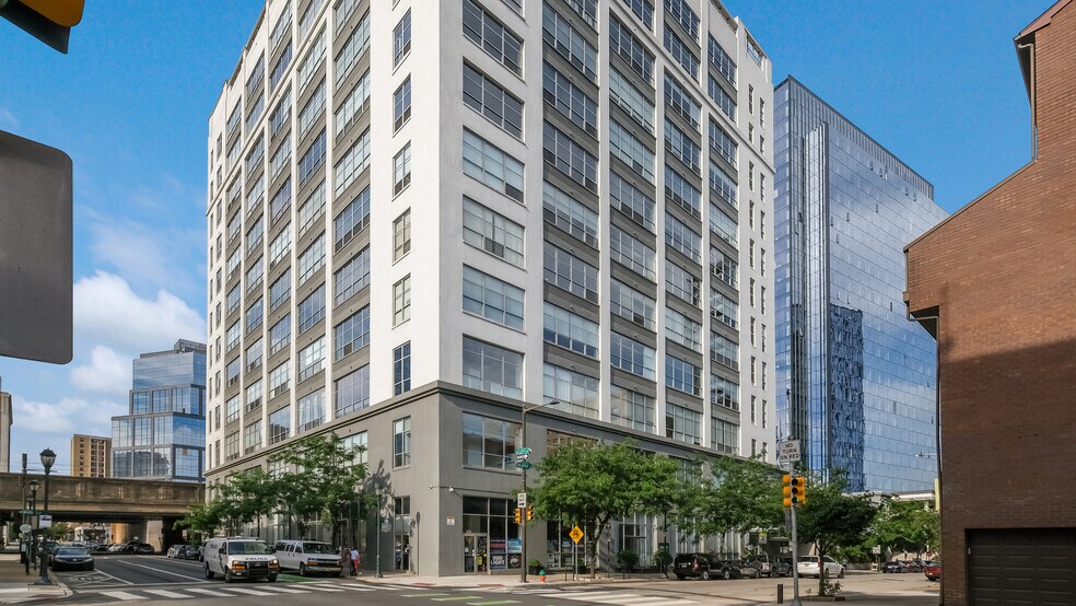 2200 Arch St, Philadelphia, PA à vendre - Photo du bâtiment - Image 1 de 15