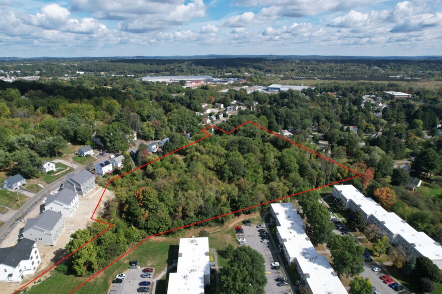 49 Upland St, Worcester, MA à vendre - Aérien - Image 1 de 3