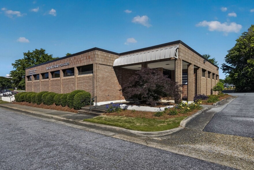 1942 North Ave, Columbus, GA for lease - Building Photo - Image 2 of 20