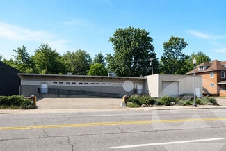 Plus de détails pour 710 E 11 Mile Rd, Royal Oak, MI - Bureau à vendre