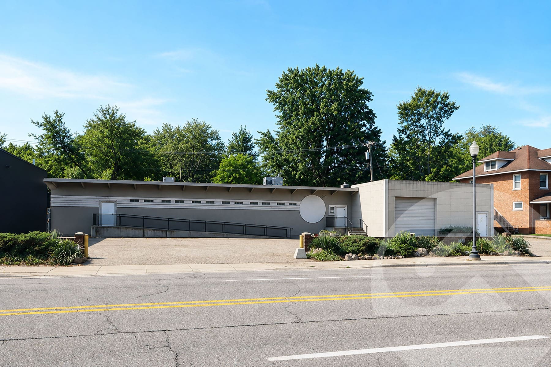 710-712 E 11 Mile Rd, Royal Oak, MI for sale Primary Photo- Image 1 of 3