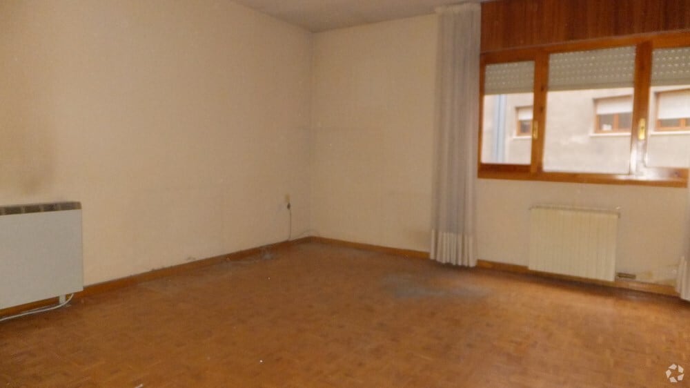 Office in Segovia, Segovia for lease Interior Photo- Image 1 of 2