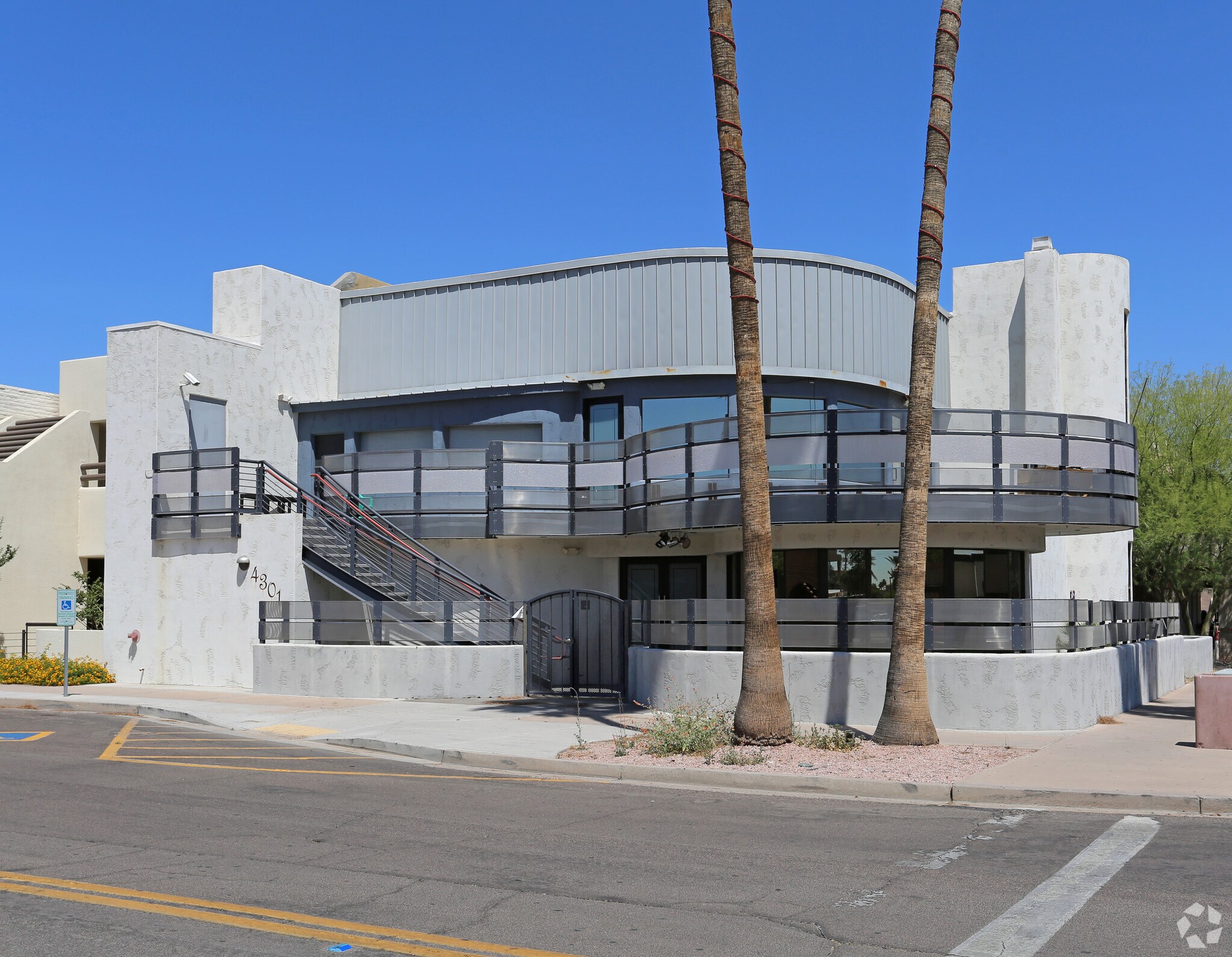 4301 N Civic Center Plz, Scottsdale, AZ for sale Primary Photo- Image 1 of 1