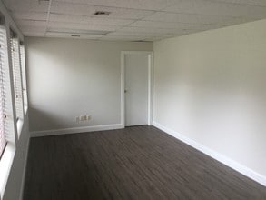 499 Marlboro Rd, Old Bridge, NJ à louer Photo intérieure- Image 1 de 13