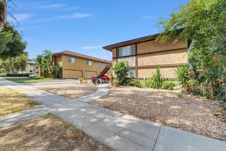 712 E Howard St, Corona, CA for sale - Building Photo - Image 1 of 10