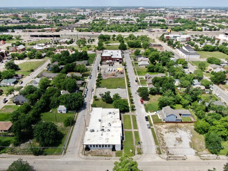 970 E Humbolt St, Fort Worth, TX à vendre - Photo du bâtiment - Image 2 de 45