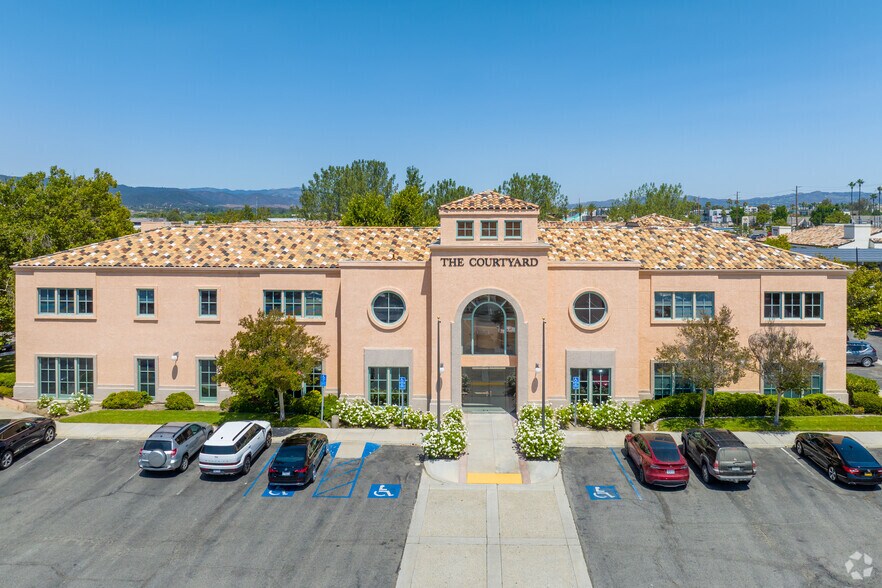 27349 Jefferson Ave, Temecula, CA à louer - Photo du bâtiment - Image 3 de 8