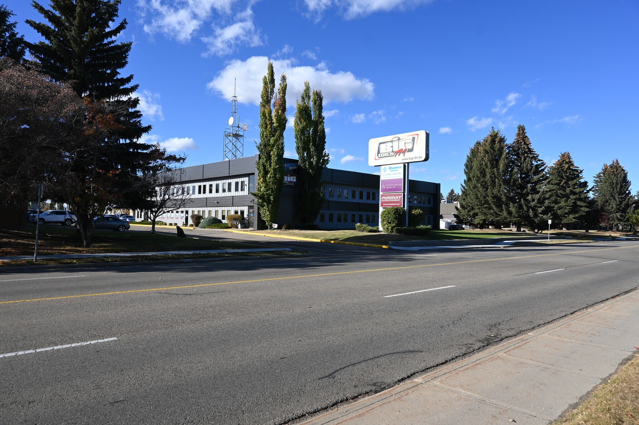 2840 Bremner Ave, Red Deer, AB à vendre Photo du bâtiment- Image 1 de 1