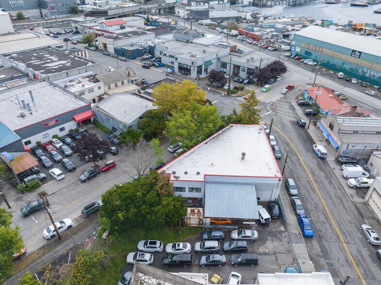 4700 Ballard Ave NW, Seattle, WA à vendre - Photo du bâtiment - Image 1 de 3