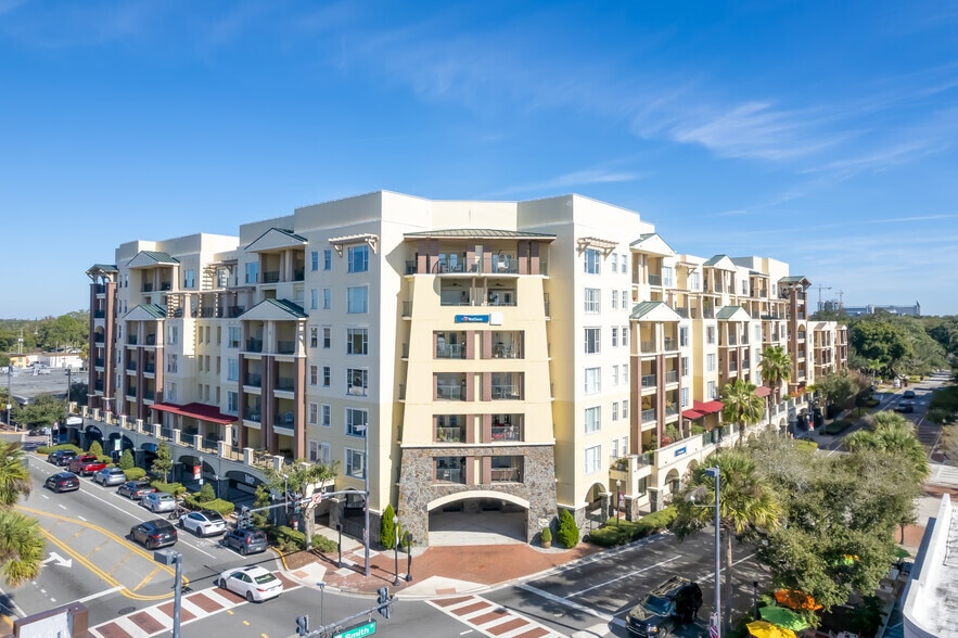 2305 Edgewater Dr, Orlando, FL for sale - Building Photo - Image 2 of 10