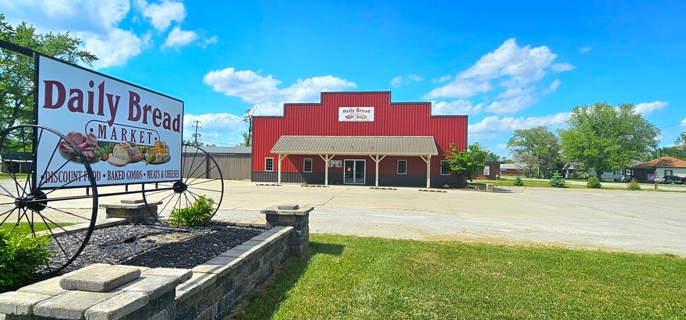 100 W Pleasant, Cincinnati, IA for sale - Building Photo - Image 3 of 32