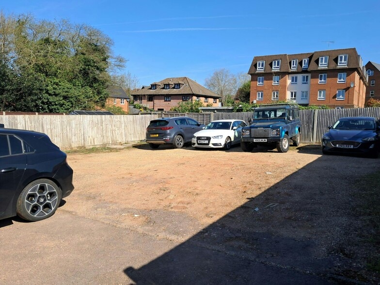 87-89 Church St, Crowthorne à vendre - Photo du bâtiment - Image 3 de 8