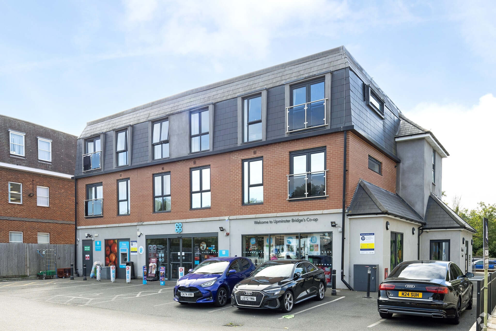 166A Upminster Rd, Upminster for sale Primary Photo- Image 1 of 6