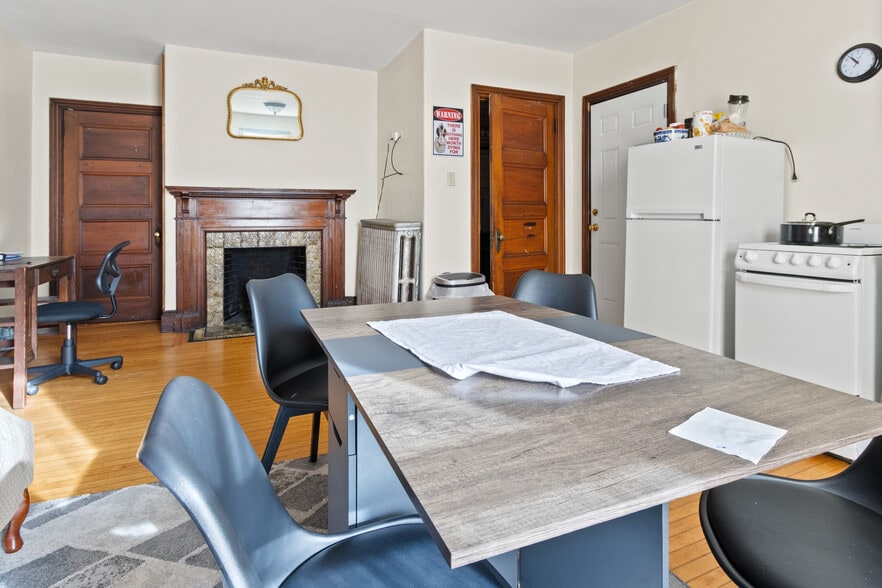 743 Congress St, Portland, ME à vendre - Photo du bâtiment - Image 2 de 24