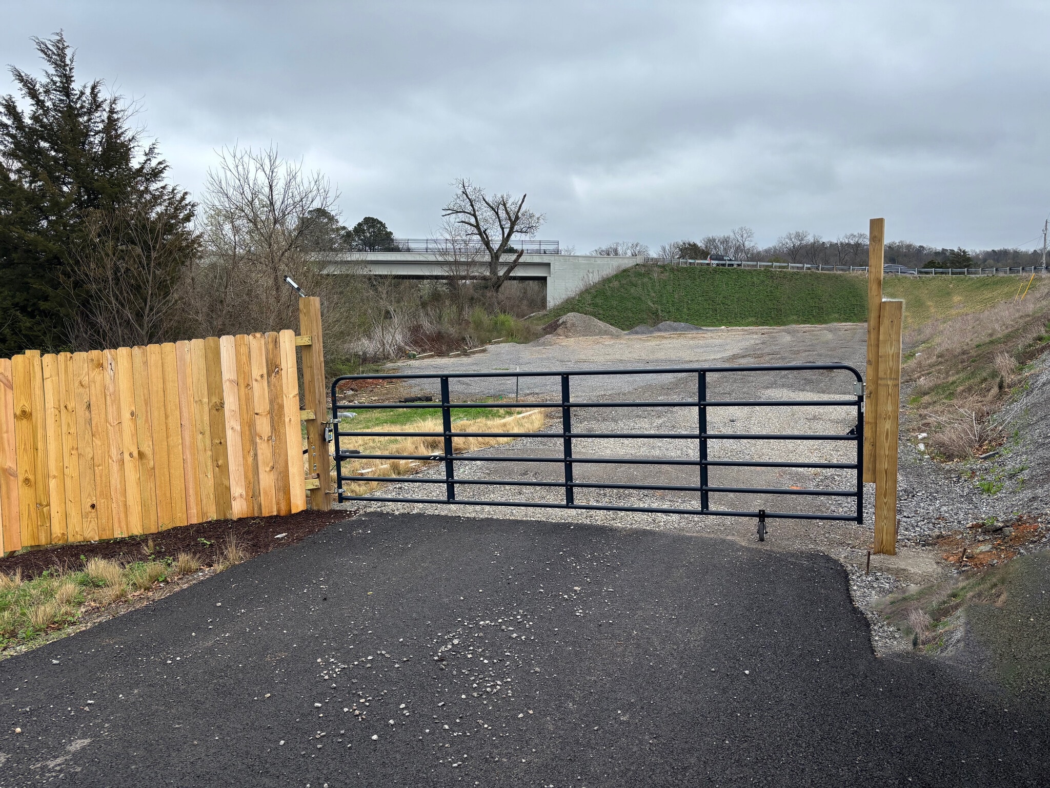 2554 Bailey Farm Dr, Knoxville, TN for lease Primary Photo- Image 1 of 4