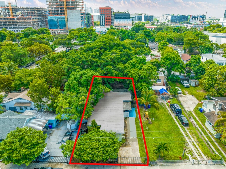 120 NW 32nd St, Miami, FL for sale - Building Photo - Image 2 of 4