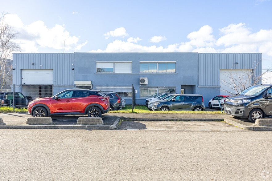 4 Rue Jean Perrin, Chassieu for lease - Building Photo - Image 2 of 2